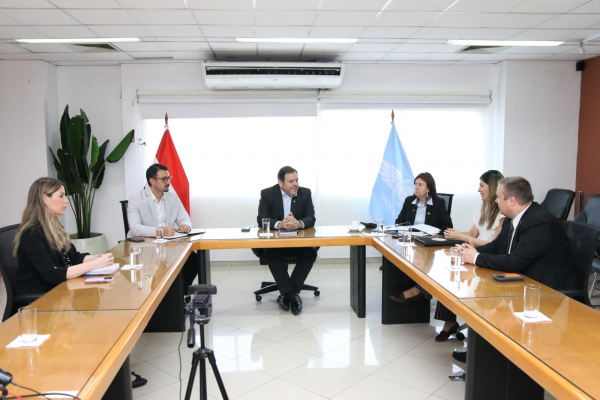 El presidente de la DINAC, Don Nelson Mendoza se reunió con los miembros de la Oficina de Seguridad Diplomática de la Embajada de los Estados Unidos.