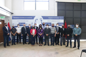 Representantes de empresa ensambladora de aviones visitaron la Facultad Politécnica de la Universidad Nacional de Asunción (FP-UNA)