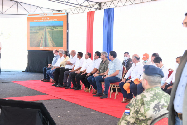 El Presidente de la República Marito Abdo, inaugura primer tramo del Corredor Bioceánico, con 275 km asfaltados en el Chaco paraguayo