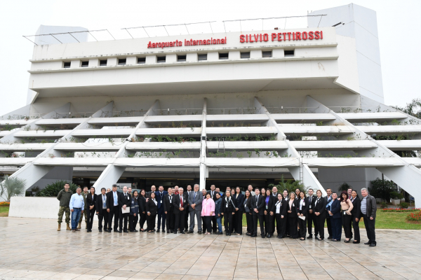 Celebrando 50 años de servicio del Agente de Seguridad AVSEC